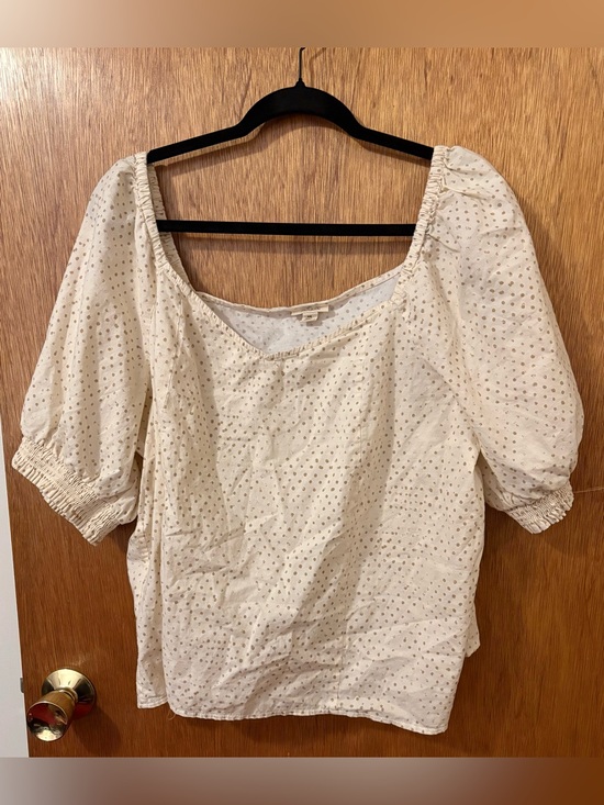 a.n.a Tops - a.n.a Cream Puff Sleeve Blouse with Light Brown Speckled Pattern